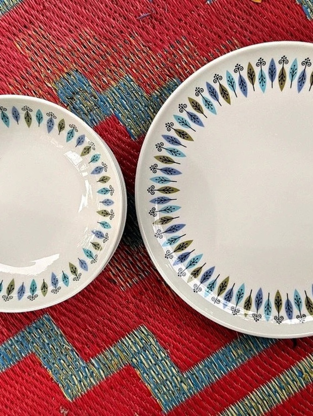 Noritake Casual Elegance 2-Piece Geometric Dinnerware Set